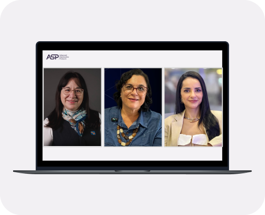 Laptop mockup com perfis de especialistas